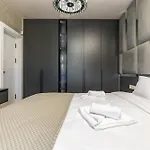Apartament Two-bedroom With Free Private Parking And 6min To Center *