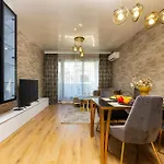 Two-bedroom With Free Private Parking And 6min To Center Płowdiw