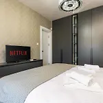 Two-bedroom With Free Private Parking And 6min To Center Płowdiw