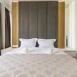 Two-bedroom With Free Private Parking And 6min To Center Apartament *