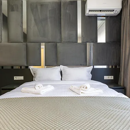 Two-bedroom With Free Private Parking And 6min To Center * 플로브디프