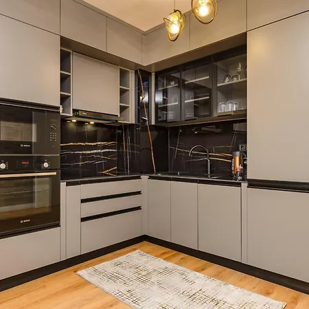 아파트 Two-bedroom With Free Private Parking And 6min To Center *