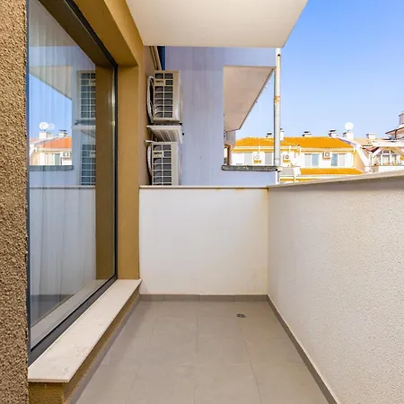 Two-bedroom With Free Parking And 6min To Center *