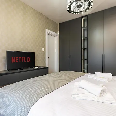 Designer 2br With Private Parking By Flat Manаger Plovdiv