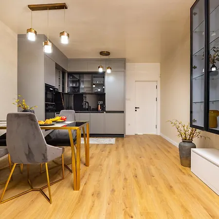 Two-bedroom With Free Private Parking And 6min To Center * 普罗夫迪夫